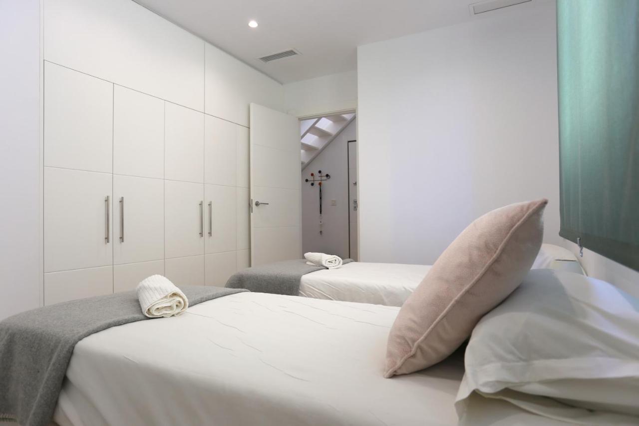 Juan De Austria Central Penthouse 4Pax マラガ エクステリア 写真