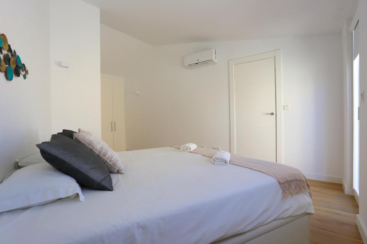 Juan De Austria Central Penthouse 4Pax マラガ エクステリア 写真